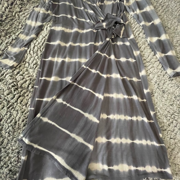 Faux Wrap Tie Dye Dress - Picture 3 of 4